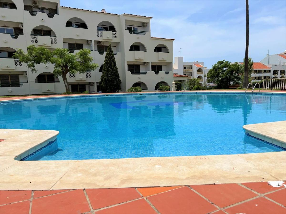 Albufeira Twins 2 With Pool By Homing Lejlighed Eksteriør billede